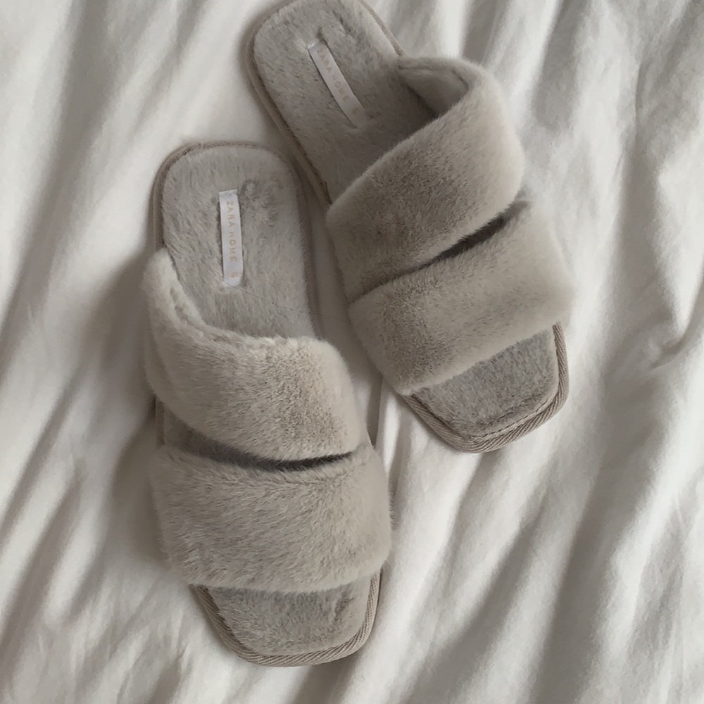 ZARA HOME Faux Fur Slippers